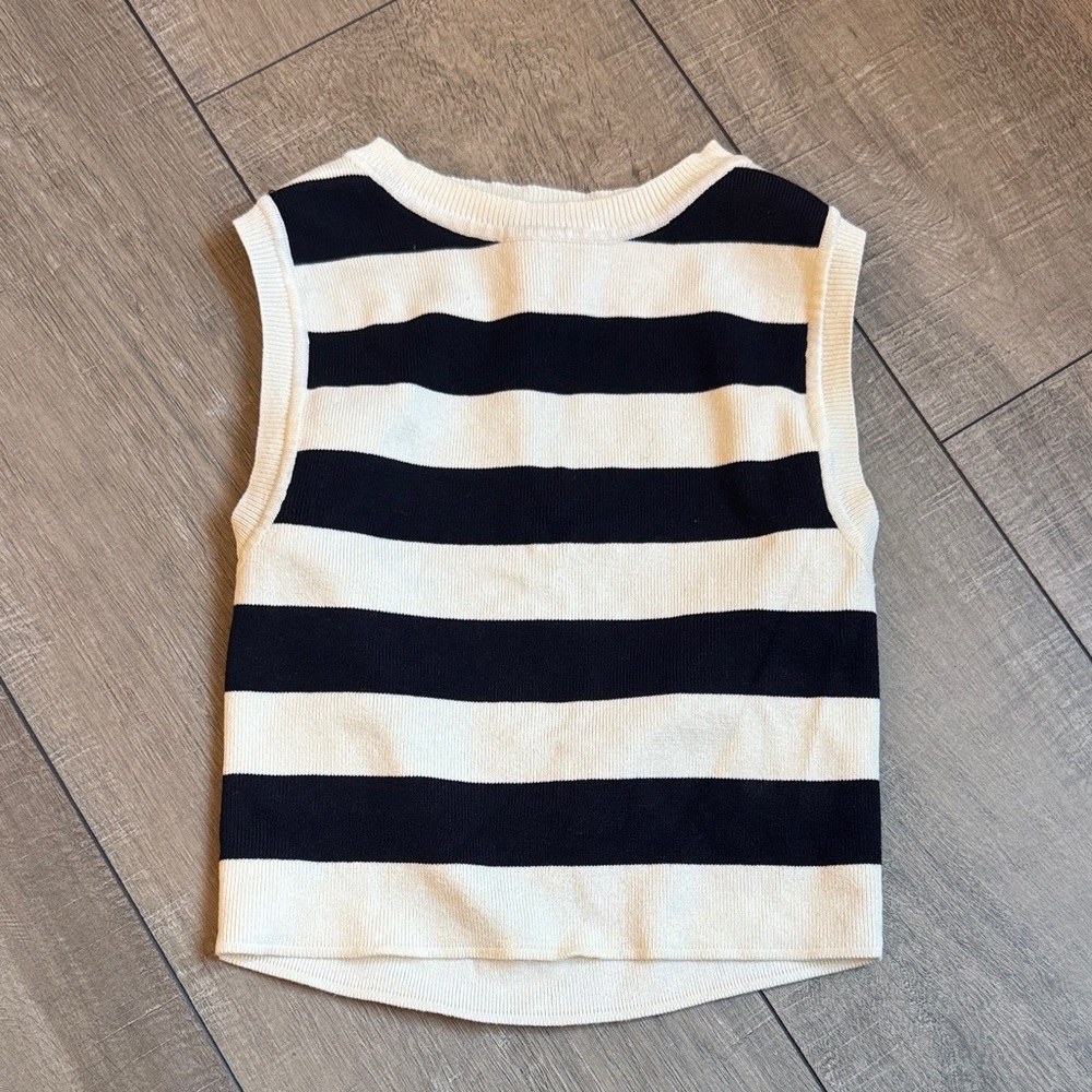 Striped Sleeveless Crop Top